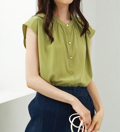 BELLUNA（ベルーナ）の「ギャザー使いフレンチスリーブブラウス（ブラウス）」