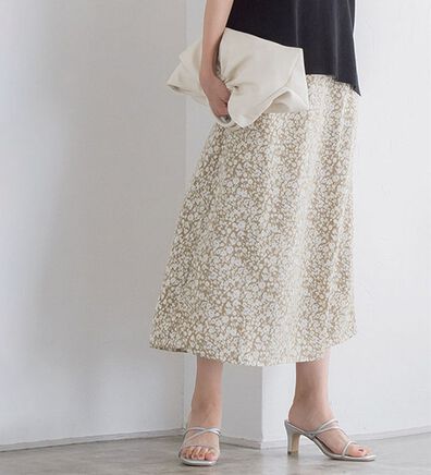 Pierrot（ピエロ）の「選べる２柄セミフレアスカート（ロングスカート）」