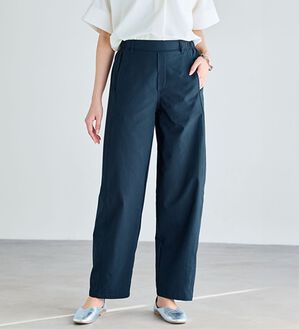 BELLUNA（ベルーナ）の「風通る！サッカー素材バレルパンツ（フルレングスパンツ）」｜ネイビー