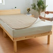 iellio（イエリオ）の「パッと置くだけピタッと簡単敷パッド（敷パッド）」