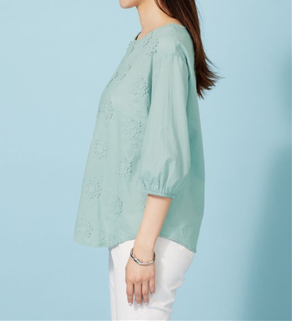 BELLUNA（ベルーナ）の「モチーフレース使いふんわり袖ブラウス（ブラウス）」｜詳細画像