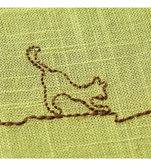 BELLUNA（ベルーナ）の「可愛い猫柄刺しゅうブラウス（チュニック）」｜詳細画像