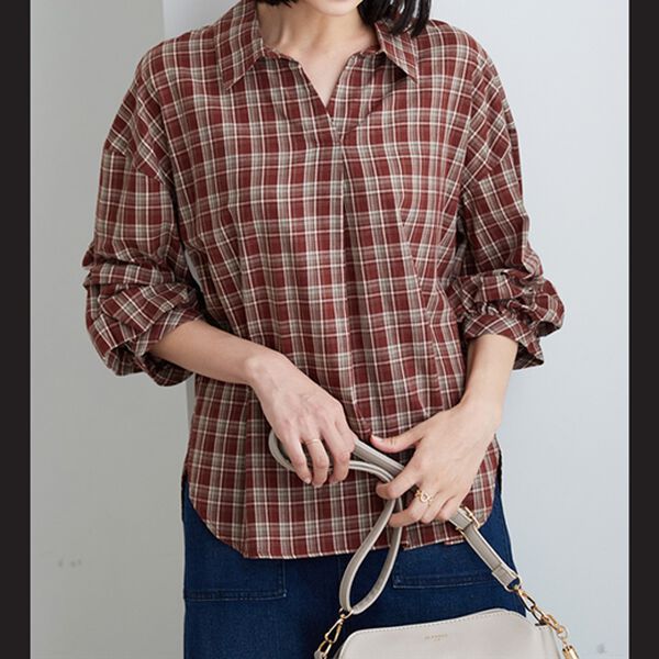 BELLUNA（ベルーナ）の「袖タックデザインスキッパーシャツ（シャツ）」｜詳細画像