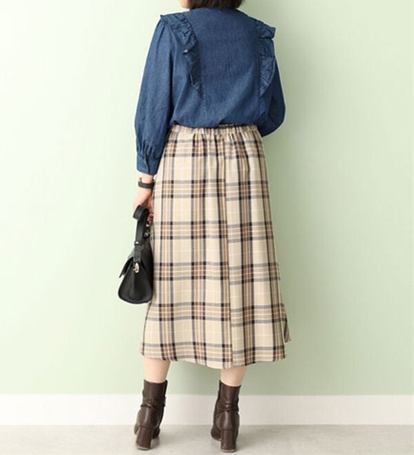 BELLUNA（ベルーナ）の「デニム素材フリルデザインブラウス（ブラウス）」｜詳細画像