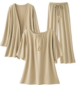 LAVIENNE（ラヴィエンヌ）の「【３点セット】旅ともトラベルセットアップ（セットアップ）」｜グレージュ