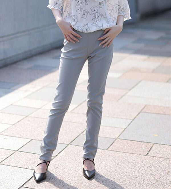 A HAPPY MARILYN（アハッピーマリリン）の「【Ｍ～８Ｌ】【選べる丈】のび～る ストレッチ ツイル 魔法の 美脚レギンスパンツ（スリム・スキニーパンツ）」｜詳細画像