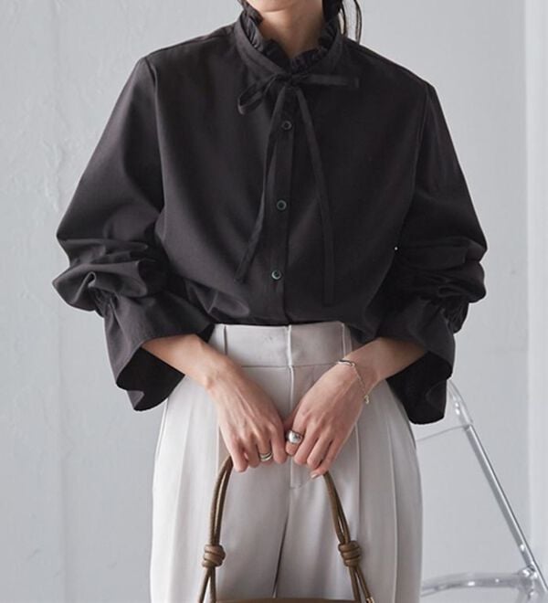 RANAN（ラナン）の「プチフリルリボン付きブラウス（ブラウス）」｜詳細画像