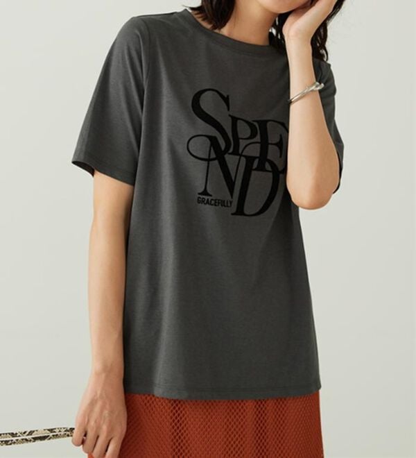 BELLUNA（ベルーナ）の「フロッキープリントロゴプルオーバー（カットソー）」｜詳細画像