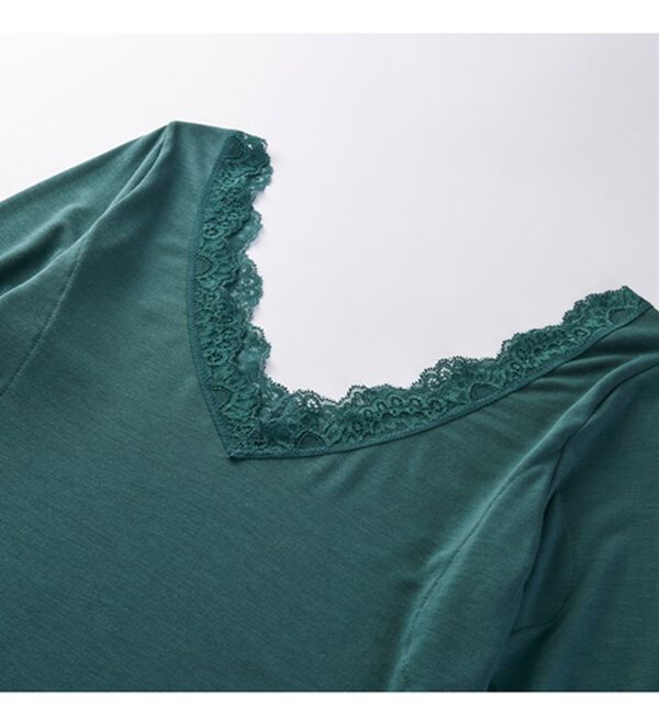 YU'NOW（ユナウ）の「【吸湿発熱】【抗菌防臭】汗取り付あったかインナー（首元深あきタイプ）（肌着・インナーウェア）」｜詳細画像