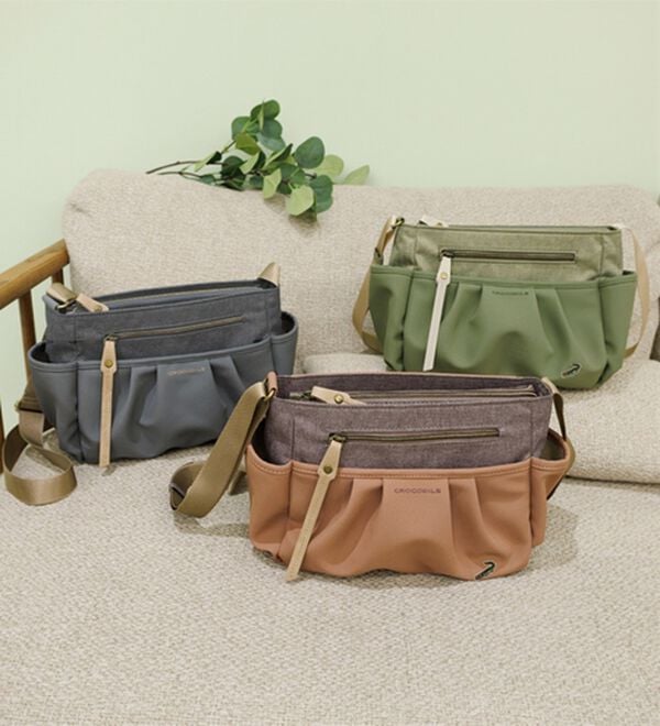 BELLUNA（ベルーナ）の「＜クロコダイル＞デザイン切替ショルダー（ショルダーバッグ）」｜詳細画像