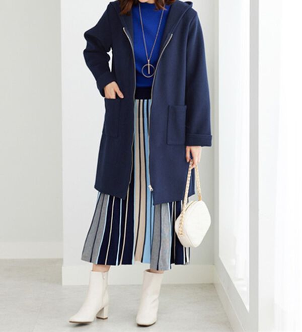 BELLUNA（ベルーナ）の「裏あぜ素材フードデザインコート（ロングコート）」｜詳細画像