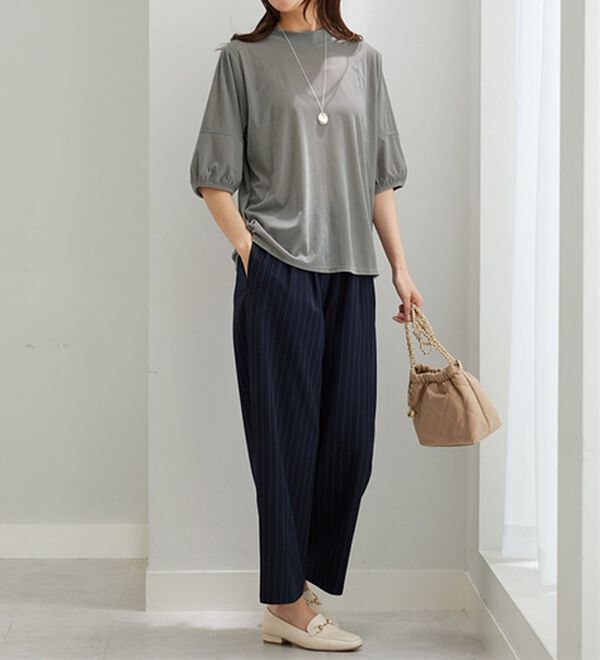 BELLUNA（ベルーナ）の「ベロア素材ふんわり袖プルオーバー（カットソー）」｜詳細画像