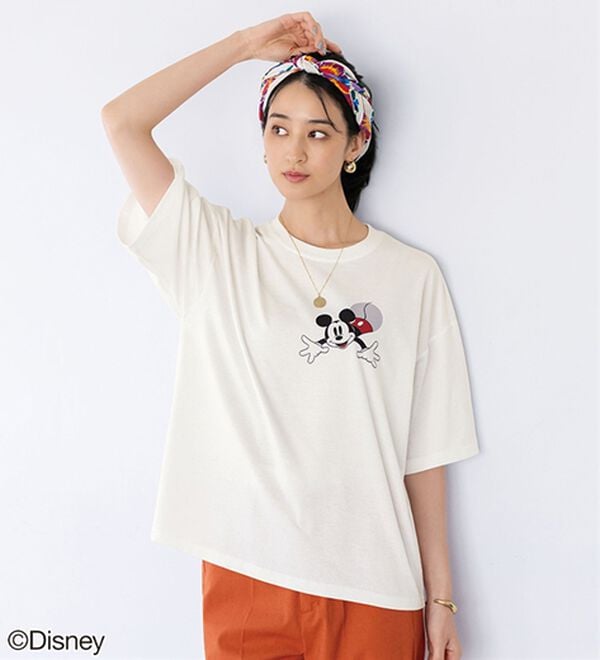 BELLUNA（ベルーナ）の「＜Ｄｉｓｎｅｙ＞綿混素材ゆるっとＴシャツ（カットソー）」｜オフホワイト(ミッキー)