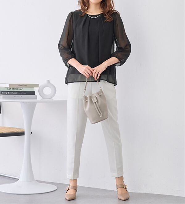 alotta（アロッタ）の「【５つの機能付】ひんやり！アクセ付シフォンタックブラウス（ブラウス）」｜詳細画像