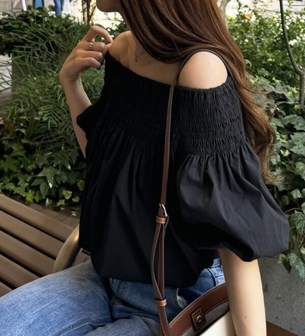 GeeRA（ジーラ）の「ドロストオフショルブラウス（ブラウス）」｜詳細画像