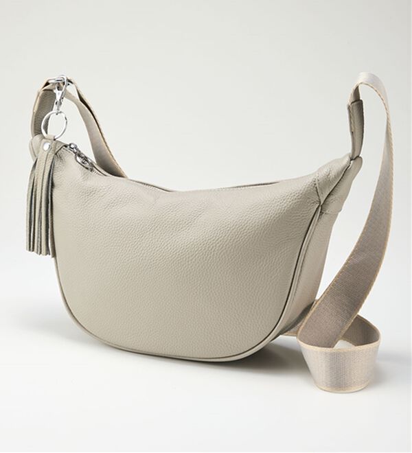 BELLUNA（ベルーナ）の「牛革舟形ショルダー（ショルダーバッグ）」｜詳細画像