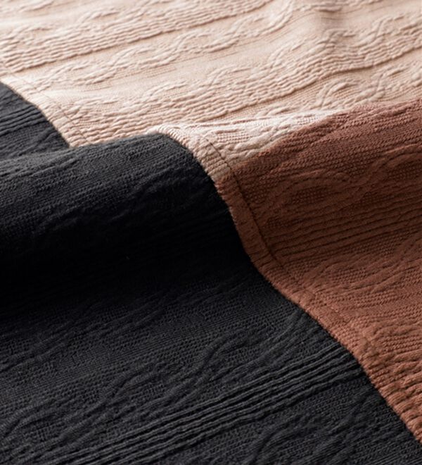 BELLUNA（ベルーナ）の「ミニケーブル柄パッチワーク風プルオーバー（カットソー）」｜詳細画像