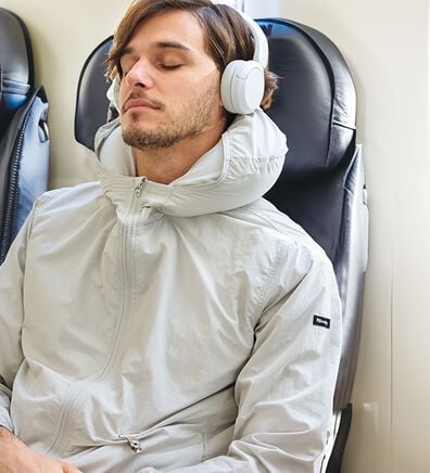 「＜ピロウディ＞ネックピロー付パーカー（メンズパーカー）」