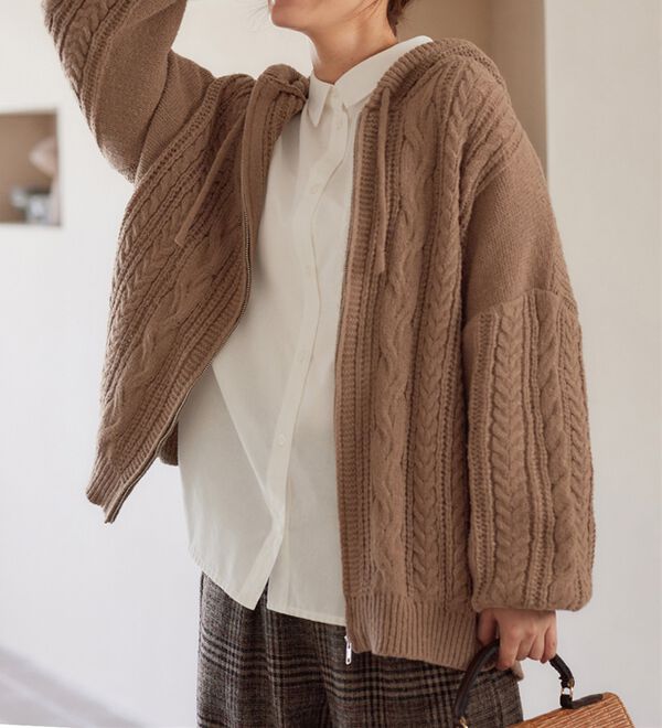 ゆるっとあったかケーブルニットパーカー - ベルーナ【公式】 