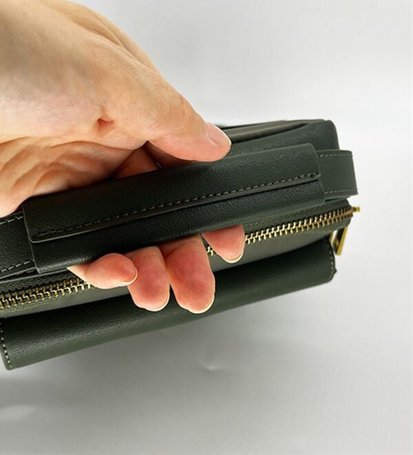 「＜ビバリーヒルズ・ポロクラブ＞縦型ショルダーバッグ（メンズショルダーバッグ）」｜詳細画像