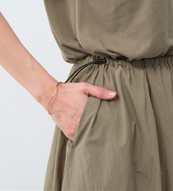 Viola e Viola（ヴィオラ エ ヴィオラ）の「【Ｍ～５Ｌ】ゆったり異素材ドッキングワンピース（ドッキングワンピース）」｜詳細画像