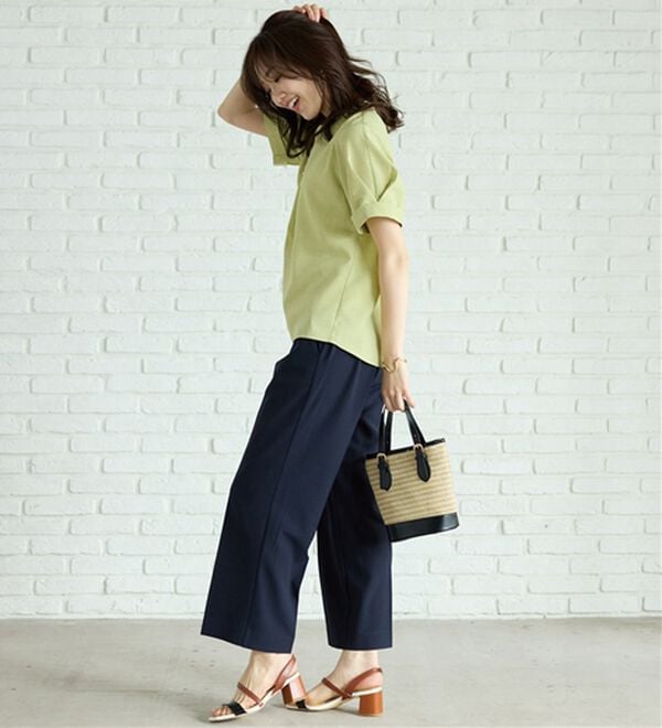 BELLUNA（ベルーナ）の「麻調合繊パール付タックデザインブラウス（ブラウス）」｜詳細画像