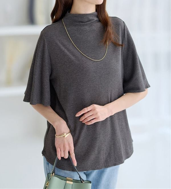 alotta（アロッタ）の「上品フレアー袖リブＴシャツ（カットソー）」｜杢チャコール