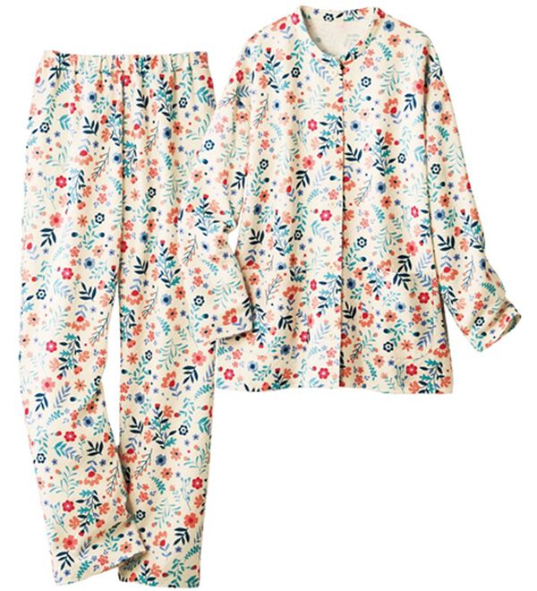 LAVIENNE（ラヴィエンヌ）の「綿入りキルトパジャマ（パジャマ・ルームウェア）」｜アイボリー系花柄