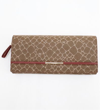 BELLUNA（ベルーナ）の「＜ニナリッチ＞牛革使い被せ型長財布（財布・パスケース）」
