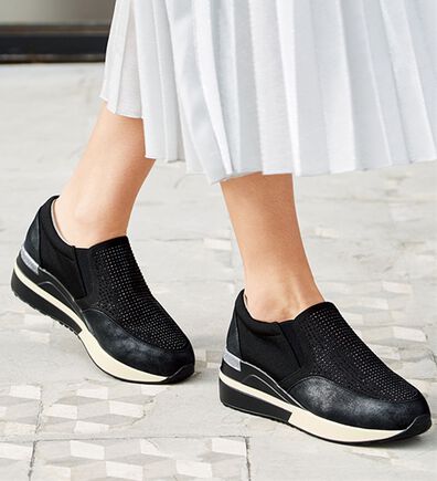 ルフラン（ルフラン）の「きれいめコーデにも合う４Ｅきらめきヒールアップスニーカー（スニーカー）」