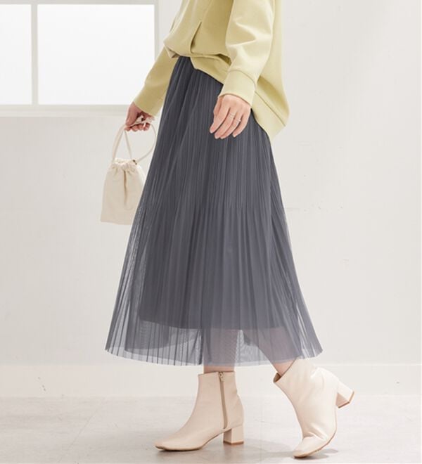 BELLUNA（ベルーナ）の「チュール素材プリーツスカート（ロングスカート）」｜チャコール