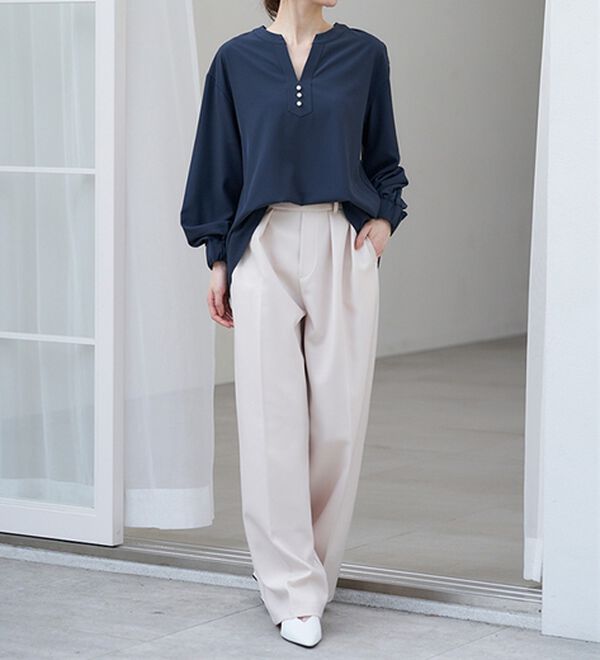 RANAN（ラナン）の「3つの機能付！パール調ボタン付スキッパーブラウス（ブラウス）」｜詳細画像