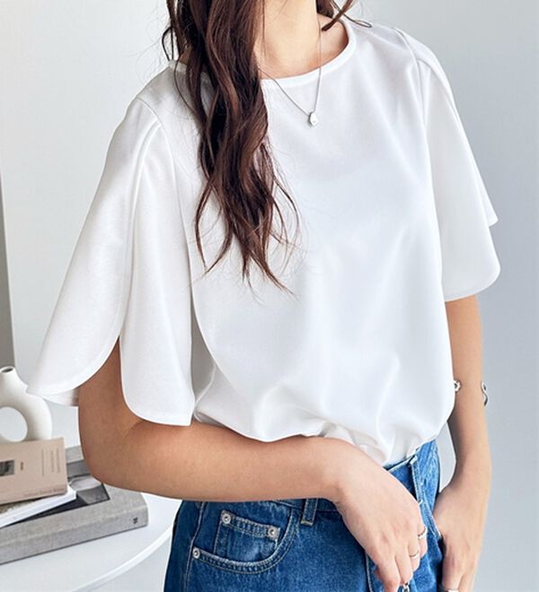 GeeRA（ジーラ）の「スリット入りフレアースリーブＴブラウス（ブラウス）」｜詳細画像