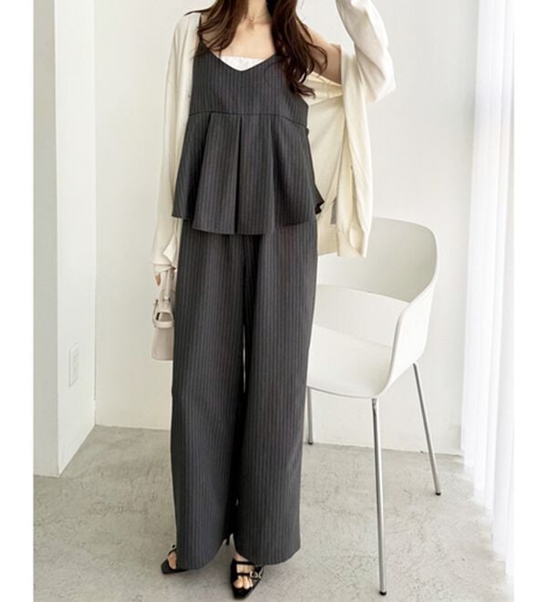 GeeRA（ジーラ）の「セットアップ風プリーツビスチェキャミサロペ（オールインワン）」｜詳細画像