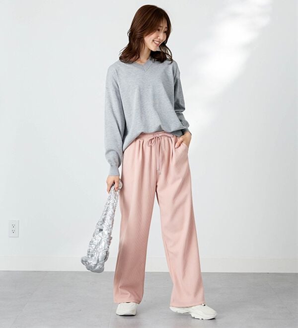 BELLUNA（ベルーナ）の「なめらかコーデュロイワイドパンツ（ワイドパンツ・ガウチョ）」｜詳細画像