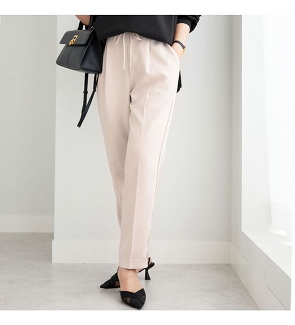 BELLUNA（ベルーナ）の「サイドラインテーパードパンツ（フルレングスパンツ）」｜詳細画像