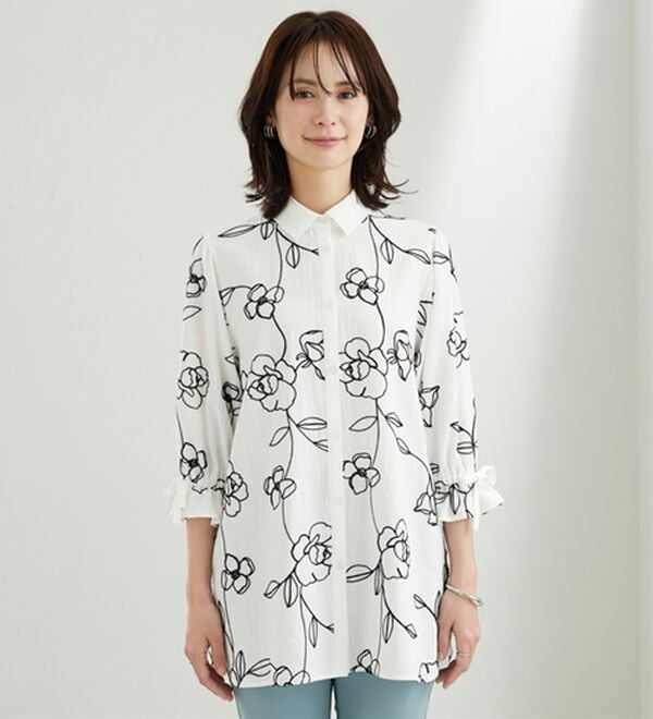 BELLUNA（ベルーナ）の「花柄刺しゅう袖リボンシャツチュニック（チュニック）」｜詳細画像