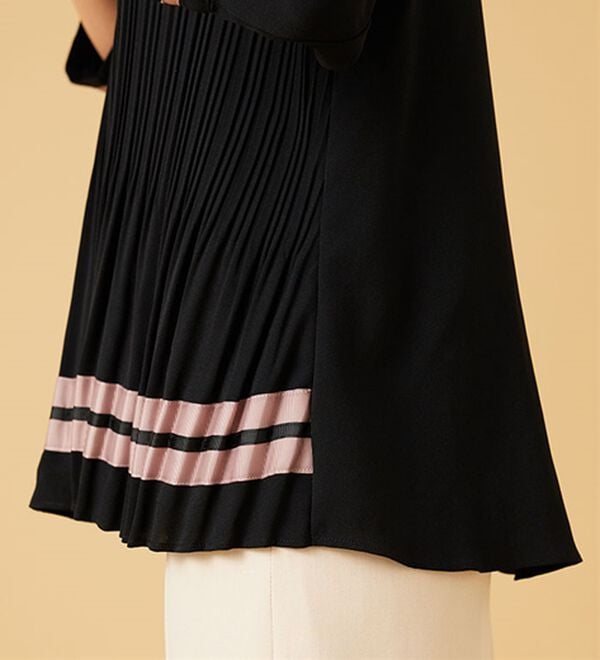 BELLUNA（ベルーナ）の「【Ｌａｇｒｉｌｕａ】配色ライン使いプリーツブラウス（ブラウス）」｜詳細画像