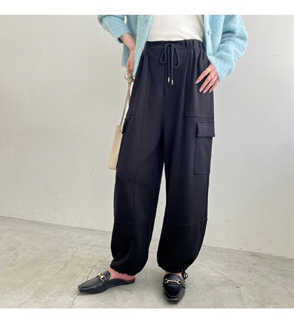 GeeRA（ジーラ）の「やわらか素材カーゴパンツ（フルレングスパンツ）」｜詳細画像