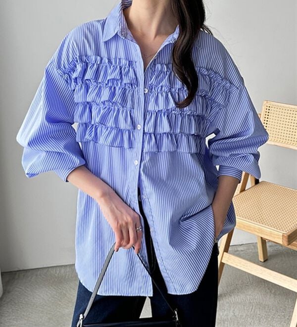 GeeRA（ジーラ）の「フリルドッキングオーバーサイズシャツ（シャツ）」｜詳細画像