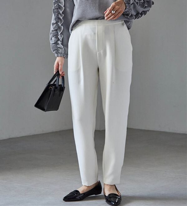 RANAN（ラナン）の「【選べる股下】美脚シルエットタックパンツ（股下６１・６５ｃｍ）（フルレングスパンツ）」｜詳細画像