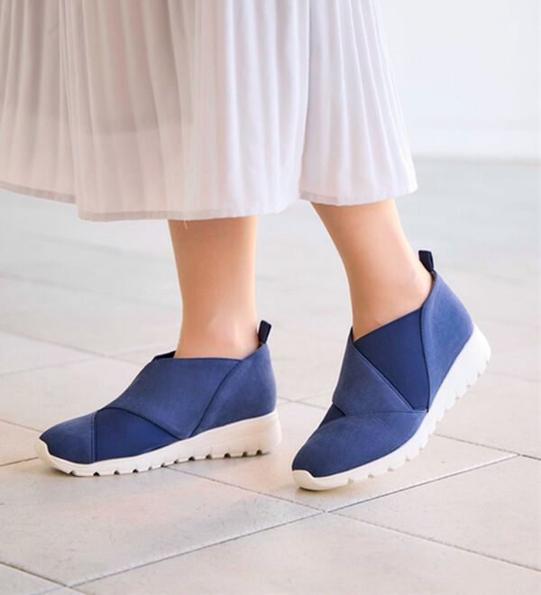 BELLUNA（ベルーナ）の「ゆったり外反母趾対応シューズ（スリッポン）」｜詳細画像