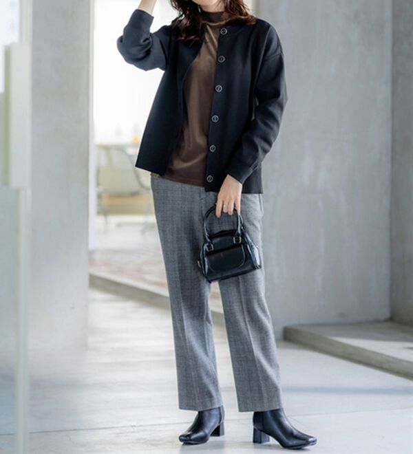 BELLUNA（ベルーナ）の「艶やかシアーベロア袖シャーリングプルオーバー（カットソー）」｜詳細画像