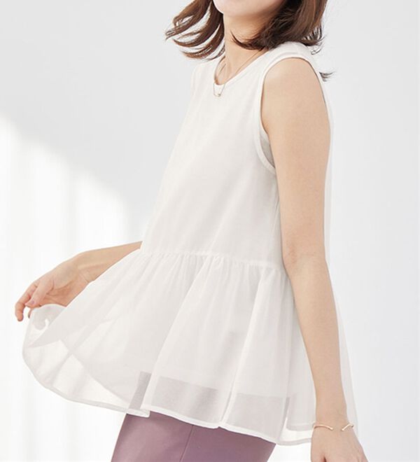 alotta（アロッタ）の「【接触冷感】インナー付ノースリーブペプラムブラウス（ブラウス）」｜オフホワイト