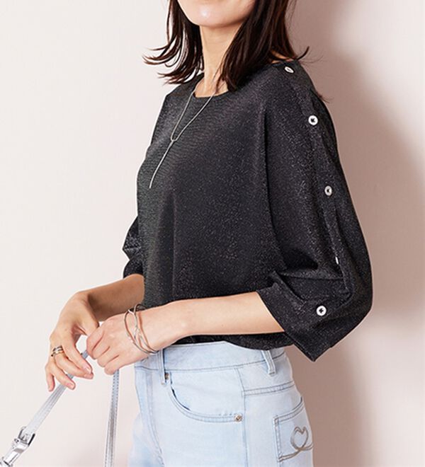 BELLUNA（ベルーナ）の「ラメ調肩ボタンデザインプルオーバー（カットソー）」｜詳細画像