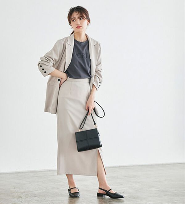 Pierrot（ピエロ）の「【イージーケア】選べるロゴＴシャツ（Tシャツ）」｜詳細画像