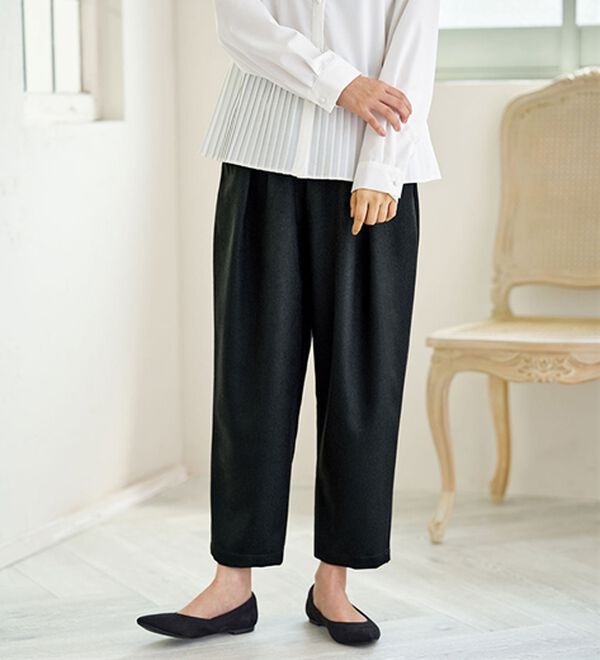 BELLUNA（ベルーナ）の「ドビー素材タックデザインゆったりテーパードパンツ（テーパードパンツ）」｜詳細画像