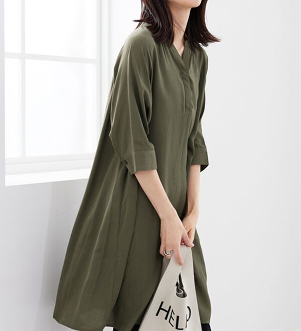 BELLUNA（ベルーナ）の「スラブ素材スキッパーシャツワンピース（チュニックワンピース）」｜詳細画像