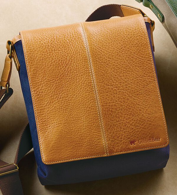 「＜ゴールデンベア＞イタリアンレザーフラップショルダー（メンズショルダーバッグ）」｜キャメル