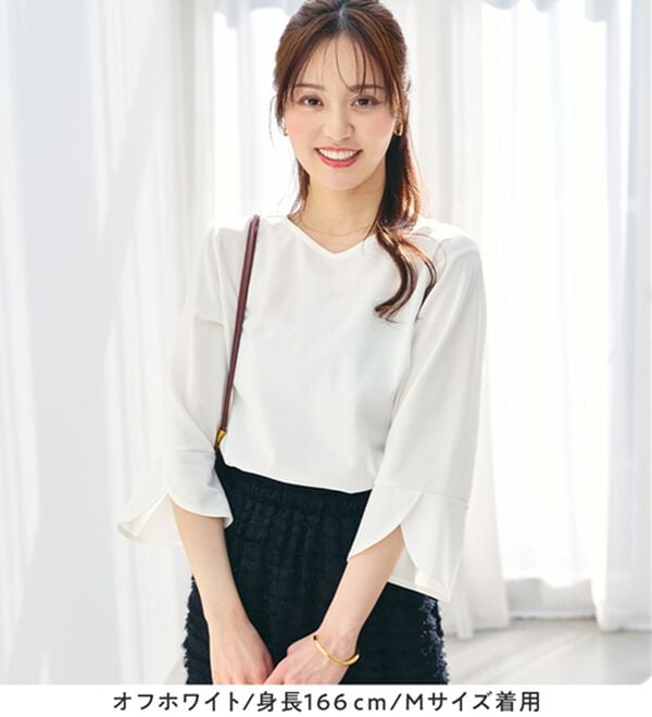 alotta（アロッタ）の「着痩せが叶う！チューリップ袖ブラウスＴシャツ（ブラウス）」｜詳細画像